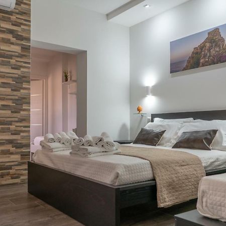 Marranzanu Rooms 圣泰雷萨迪里瓦 外观 照片