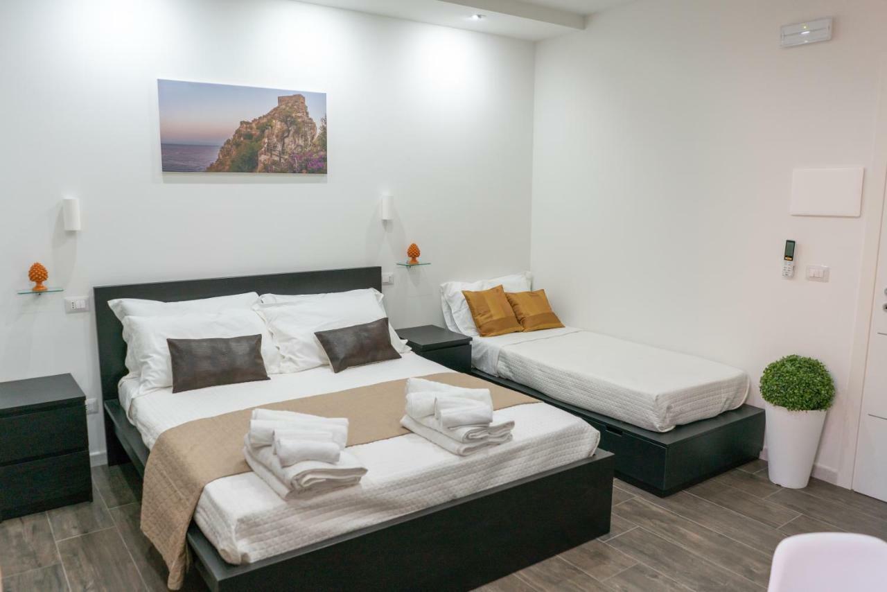 Marranzanu Rooms 圣泰雷萨迪里瓦 外观 照片