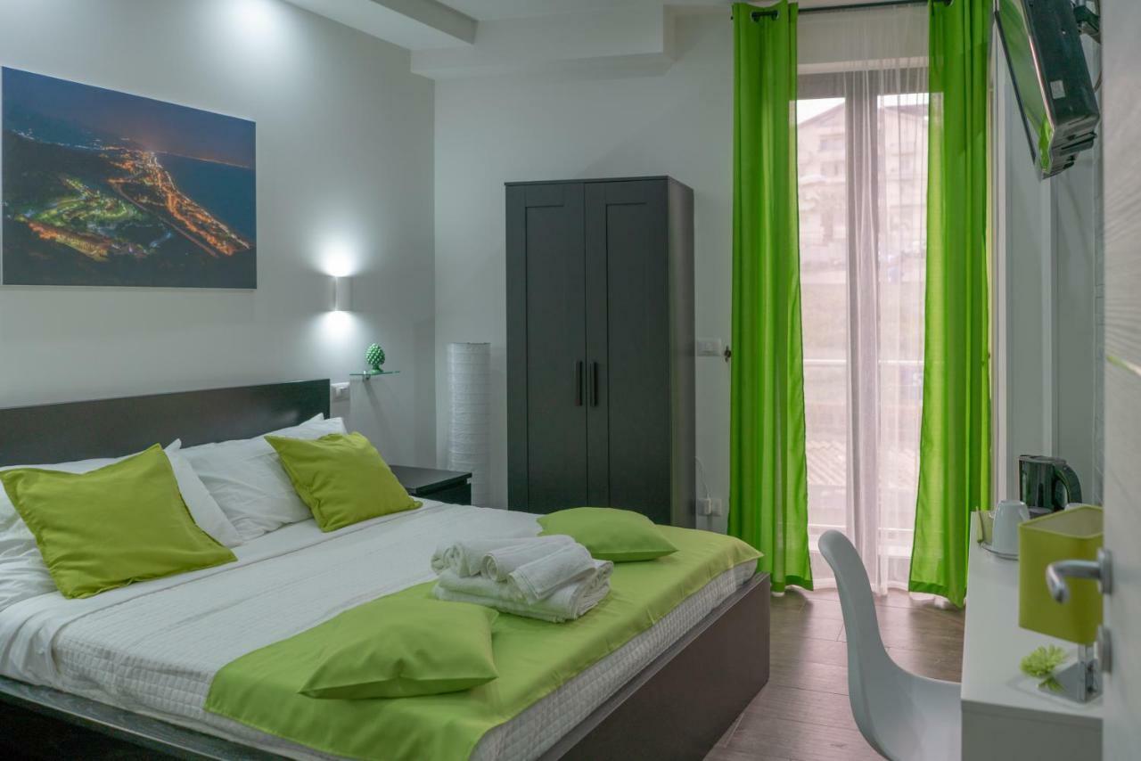 Marranzanu Rooms 圣泰雷萨迪里瓦 外观 照片
